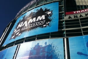 Read more about the article 不拘時 美國篇 – 第一章 2011 NAMM Show